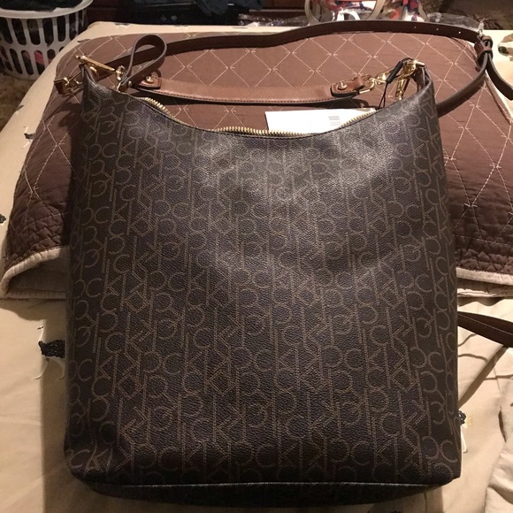 Calvin Klein Hobo with strap - Picture 2 of 5